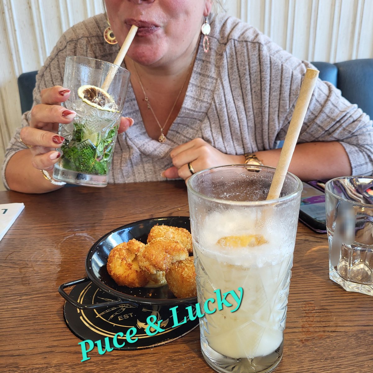 Petit restau en amoureux à la santé de notre grand,  23 ans aujourd'hui 🎂🍸🍹.