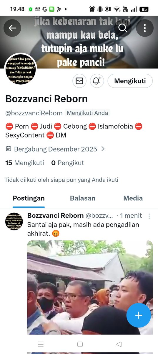 Akun <a href="/v4nc1_b0zz/">𝐁𝐎𝐒_𝐕𝟒𝐧𝐂𝟏</a> akan dikembalikan kepada pemilik aslinya dalam beberapa waktu kedepan. 

Silahkan Follow akun baru saya 
👉 <a href="/bozzvanciReborn/">Bozzvanci Reborn</a> 
Bantu RT ya 
Terima kasih 🤝😇