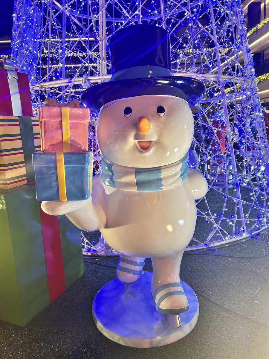 クリスマスアドベント福岡！
パサージュ広場からの大名ガーデンシティ！

寒い中、見に来てくれたみんなありがとう！初めて聴いてくれた皆さんもありがとうございました🙏

2025年も残り3週間ちょっと！早いな〜
残りのライブも一緒に楽しみましょう🙌

年内、今後のスケジュール↓

◆12月9日（火）