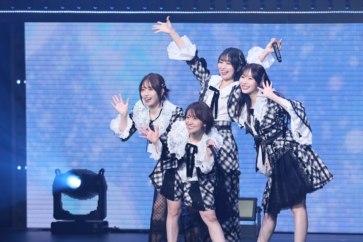 撮り下ろしライブ写真追加／／ 大島優子さんが純白のロングドレス姿で