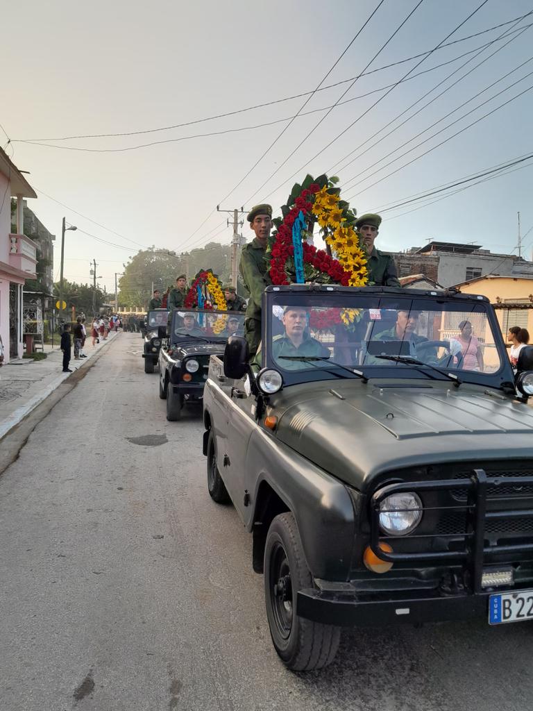 Cada 7 de diciembre, desde 1989, el pueblo cubano honra a los combatientes de esta isla caídos en misiones internacionalistas. 
#SanctiSpíritusEnMarcha 
<a href="/DeivyPrezMartn1/">Deivy Pérez Martín</a> <a href="/DiazCanelB/">Miguel Díaz-Canel Bermúdez</a> <a href="/DrRobertoMOjeda/">Dr. Roberto Morales Ojeda</a> <a href="/PartidoPCC/">Partido Comunista de Cuba</a> <a href="/MMarreroCruz/">Manuel Marrero Cruz</a>