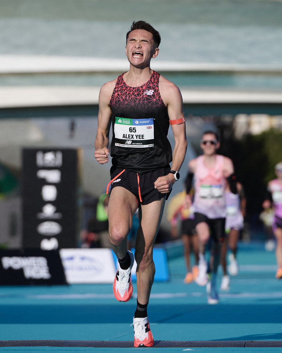 Olympic triathlon champion Alex Yee has become the second-fastest British marathon runner of all time 🤩

Yee clocked 2:06:38 to place seventh in the Valencia Marathon in just his second-ever marathon, with Sir Mo Farah the only Brit to go faster ⚡️