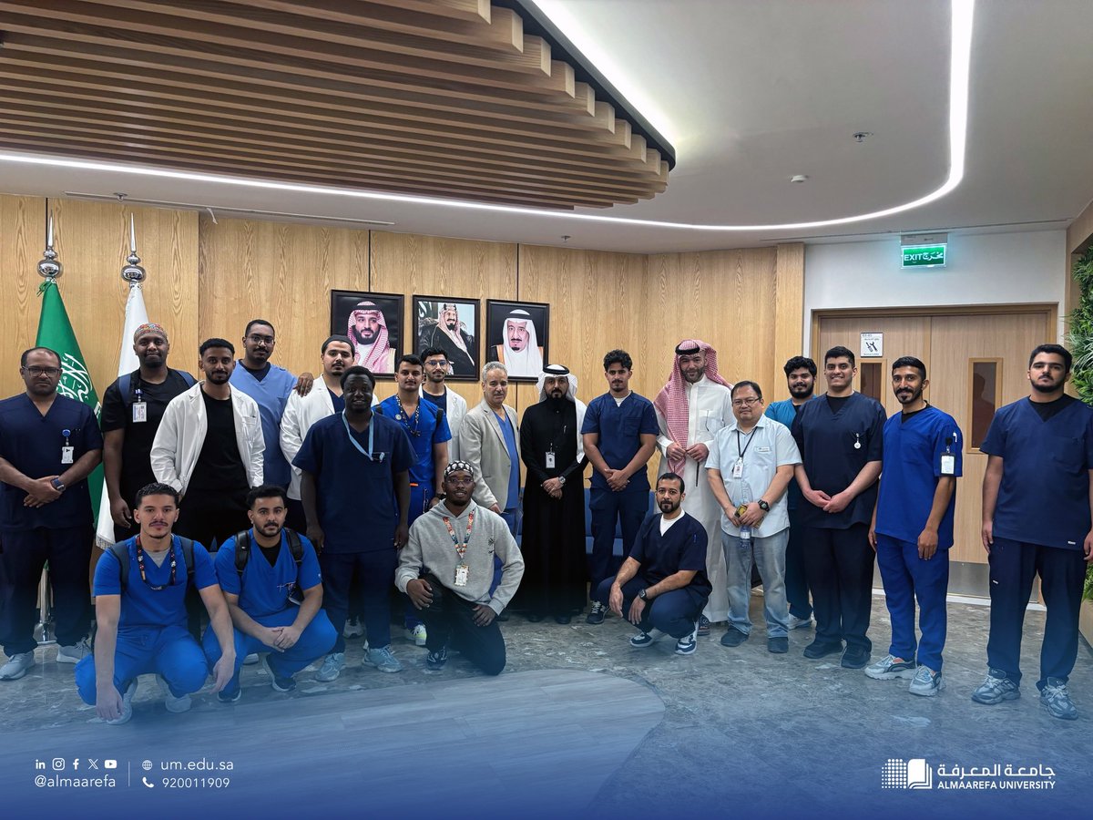 في إطار تعزيز وعي طلبة قسم التمريض بـ #جامعة_المعرفة بالصحة الرقمية ودورها في رفع جودة الرعاية الصحية، طلبة الجامعة في زيارة لمستشفى الصحة الافتراضي، للتعرف على أحدث التقنيات والخدمات الصحية الافتراضية، وخوض تجارب محاكاة لبيئات الرعاية الحديثة، بما يساهم في تطوير مهاراتهم العملية
