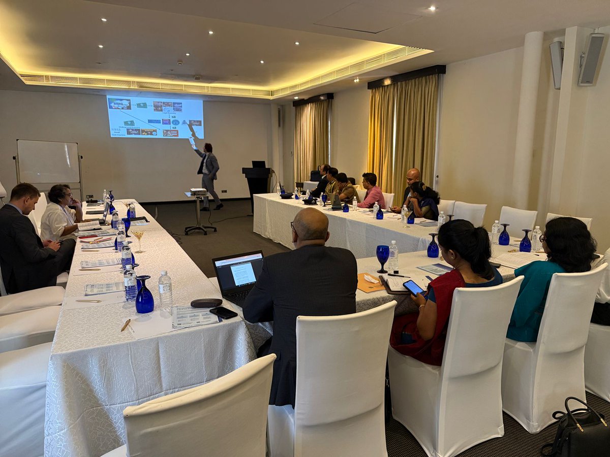 EBonins_UNODC's tweet photo. Consolidating findings and sharing knowledge among 1⃣0⃣ participating agencies✅ These the results of 2 meetings in #Maldives🇲🇻 and #SriLanka🇱🇰 under @UNODC_ROSA project on countering illicit financial flows from #DrugTrafficking &amp; #TerrorismFinancing. Thank you @GAC_Corporate 🇨🇦 https://t.co/AkX1WTShR8