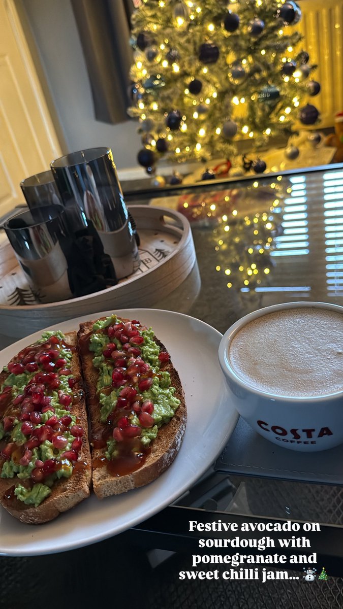 Christmas brunching at home… ☃️🎄