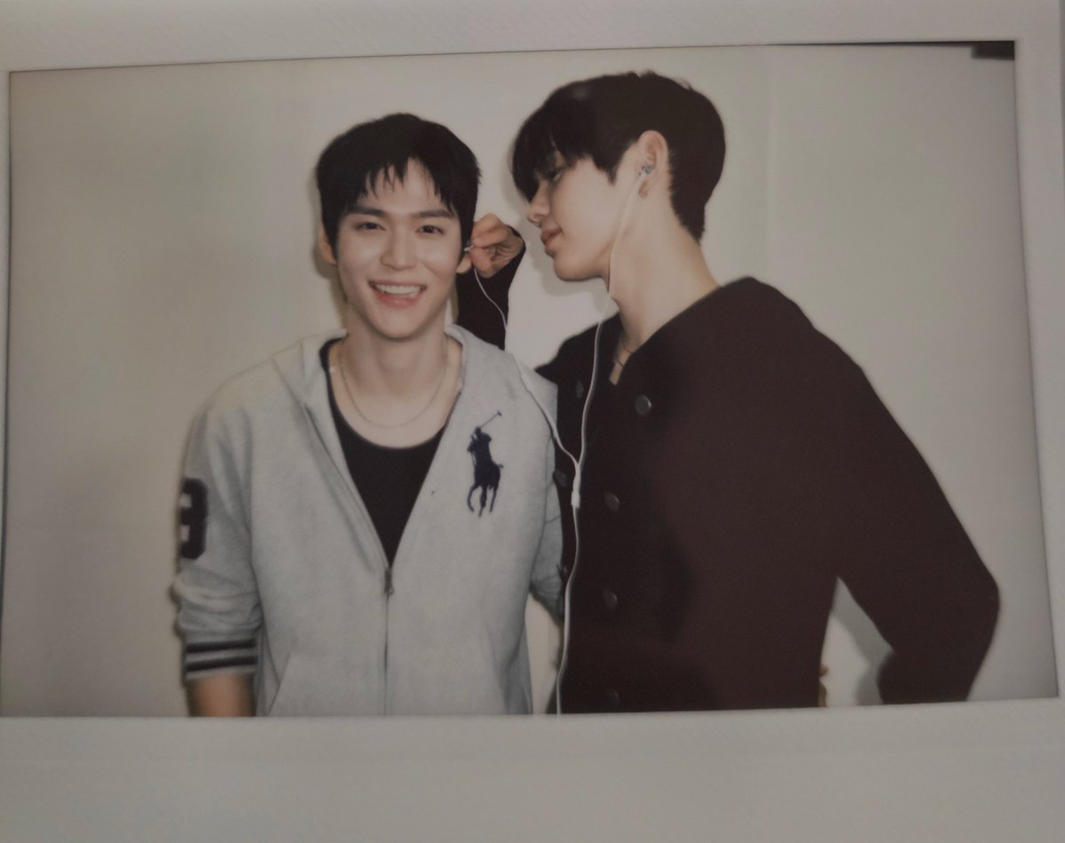 luvtaromi's tweet photo. 아이돌님 투샷회 고정 각도 https://t.co/74tdqJPyp9
