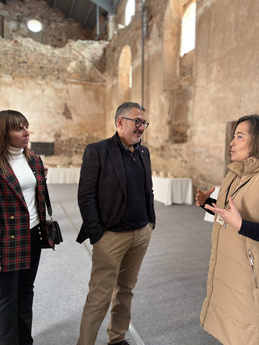 El <a href="/ConsellerSamper/">Miquel Sàmper</a> ha inaugurat la XX Fira de l’Oli de Baronia de Cabacés, una trobada marcada pel sabor i la tradició. 

El conseller també ha visitat la Cartoixa d’Escaladei, monument de referència del Priorat, i n’ha conegut els nous elements museogràfics.