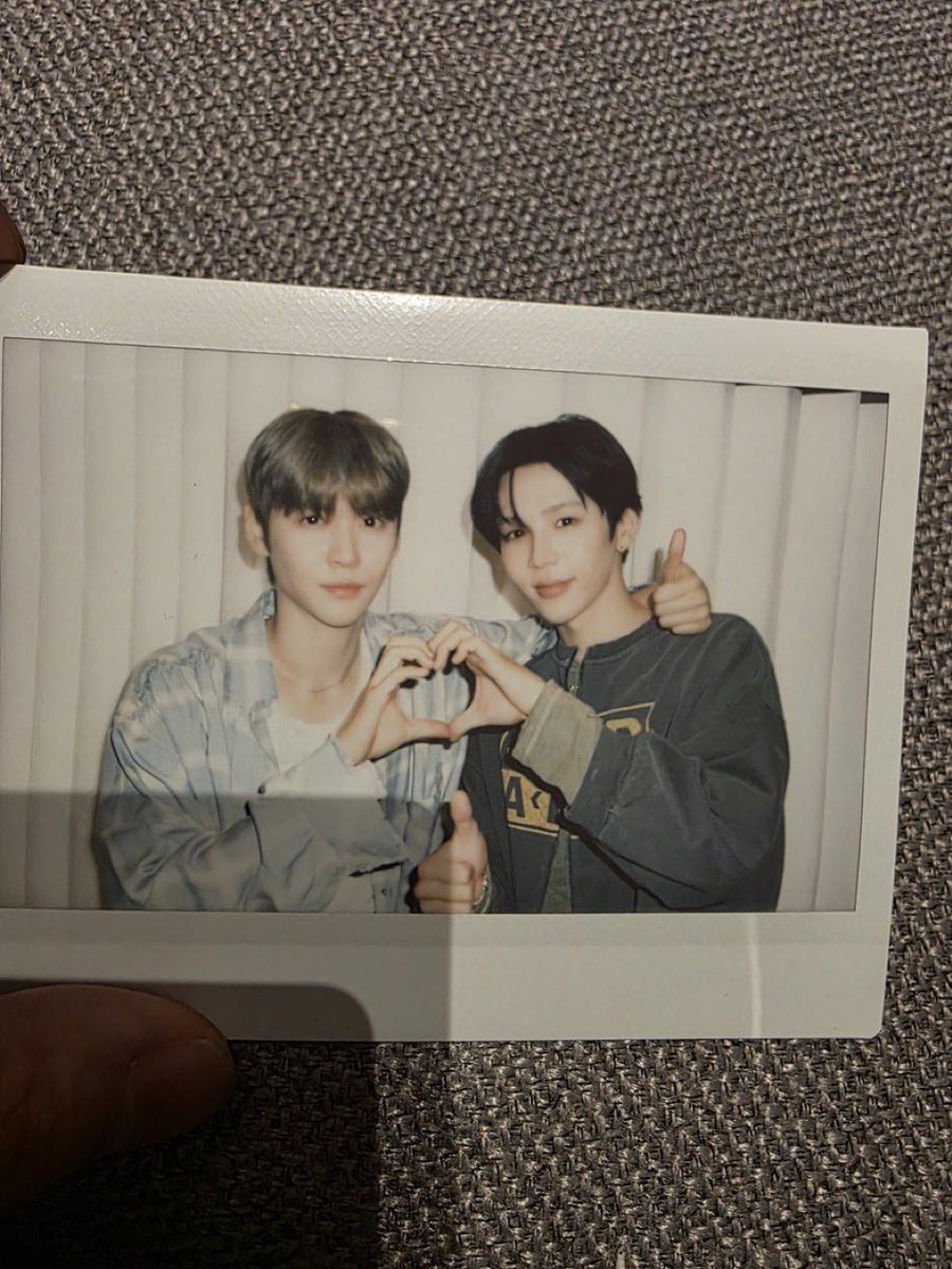 RsARz230904's tweet photo. 本当に好きなのでスレッドにする
ポラロイド📷 https://t.co/imVAca1FvX