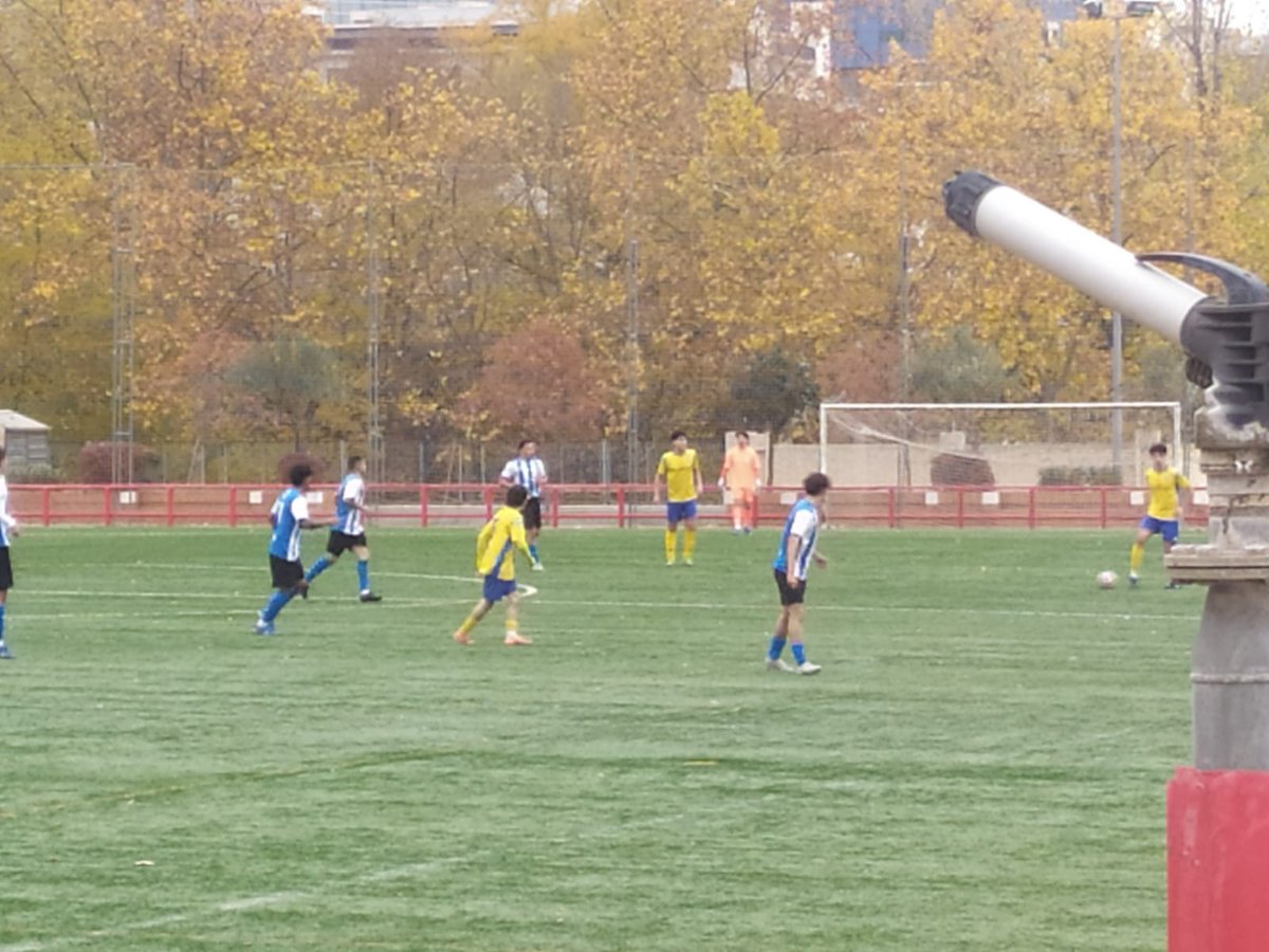 PREFERENTE AFICIONADO GRUPO 1️⃣ 
JORNADA 7ª
<a href="/dep_av_santaana/">D.A.V. Santa Ana</a> 0-<a href="/ClubDepCarranza/">C.D. CARRANZA</a> 2
Dió la sorpresa en el Polideportivo José Caballero de #Alcobendas,los visitantes que se imponen al 3er clasificado.
<a href="/Balon_Tierra/">𝔹𝕒𝕝𝕠́𝕟 𝔸 𝕋𝕚𝕖𝕣𝕣𝕒 ⚽</a> <a href="/madridaltanto/">Madrid al Tanto</a> <a href="/TerceraPrefMad/">Fútbol de Madrid</a> <a href="/FutbolAlcoSanse/">Fútbol AlcoSanse</a>