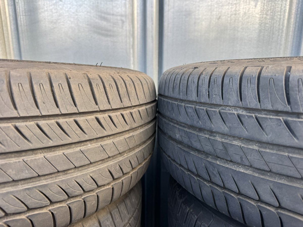 toru_525's tweet image. 205/55R16 4本
215/45R17 2本

4本2000円
2本1000円
埼玉県越谷市から
#タイヤ売ります