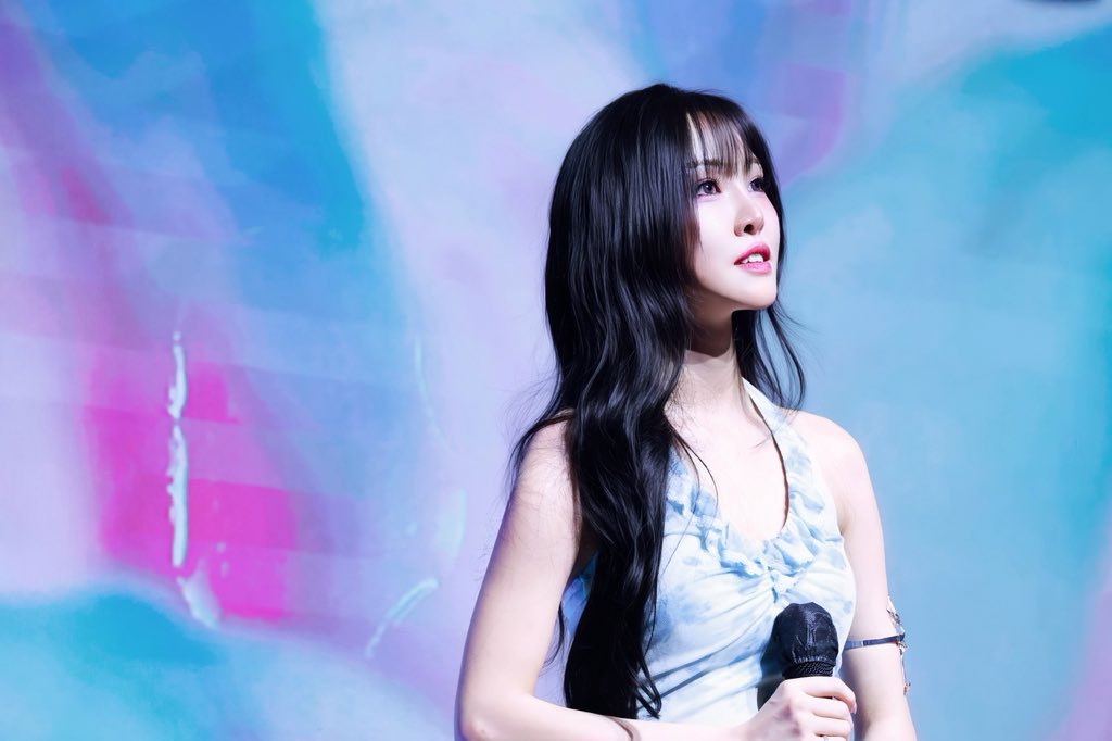 251206 🖤🩵

#유주 #YUJU