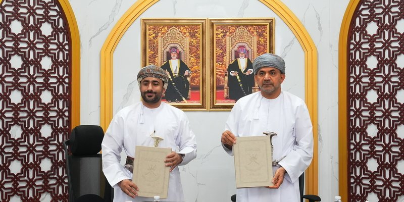 وزارة الثروة الزراعية والسمكية وموارد المياه توقع اتفاقية مع شركة مدن المستقبل "تدوم" لتشغيل نظام تقني متكامل لتتبع قوارب الصيد.

2u.pw/1dy3GZ

#العُمانية