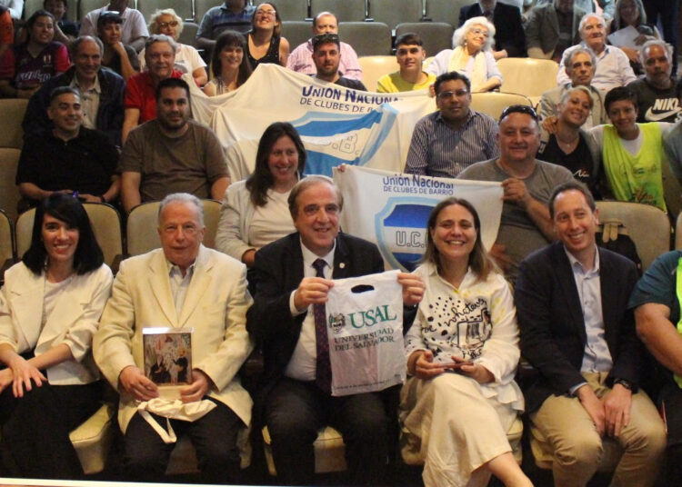 Primer Congreso de Educación y Deporte: un homenaje al Papa Francisco y el Nuevo Pacto Educativo Mundial

Referentes de diversos ámbitos se congregaron en la USAL: «No se concibe la educación sin deporte»
 elmundoamateur.com.ar/primer-congres…