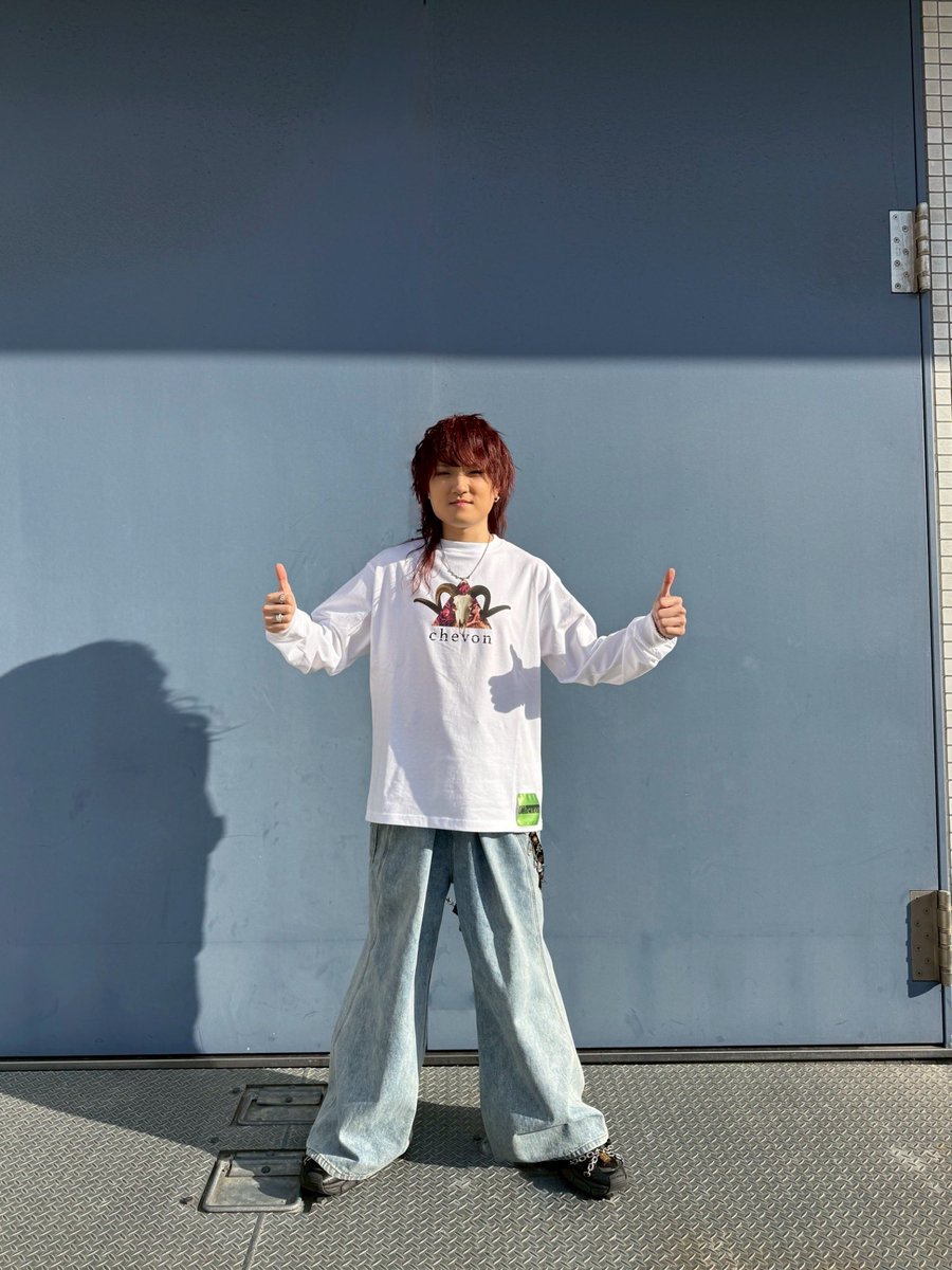 こちら新ロンTのLサイズになります 身長169.7cm(170って言わない