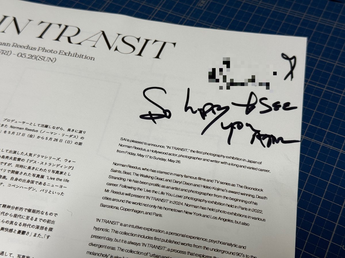 _ebihara_'s tweet photo. 金曜に2枚サインもらったんだけど……片方に……なんと……ノーマンがメッセージを書いてくれました…………😭😭😭（念のためですがこちらからは一切お願いしてないので完全なるご厚意です）
So happy to see you again……（だよね！？）　こちらこそだよ………………😭😭😭 https://t.co/PigYVJshAE