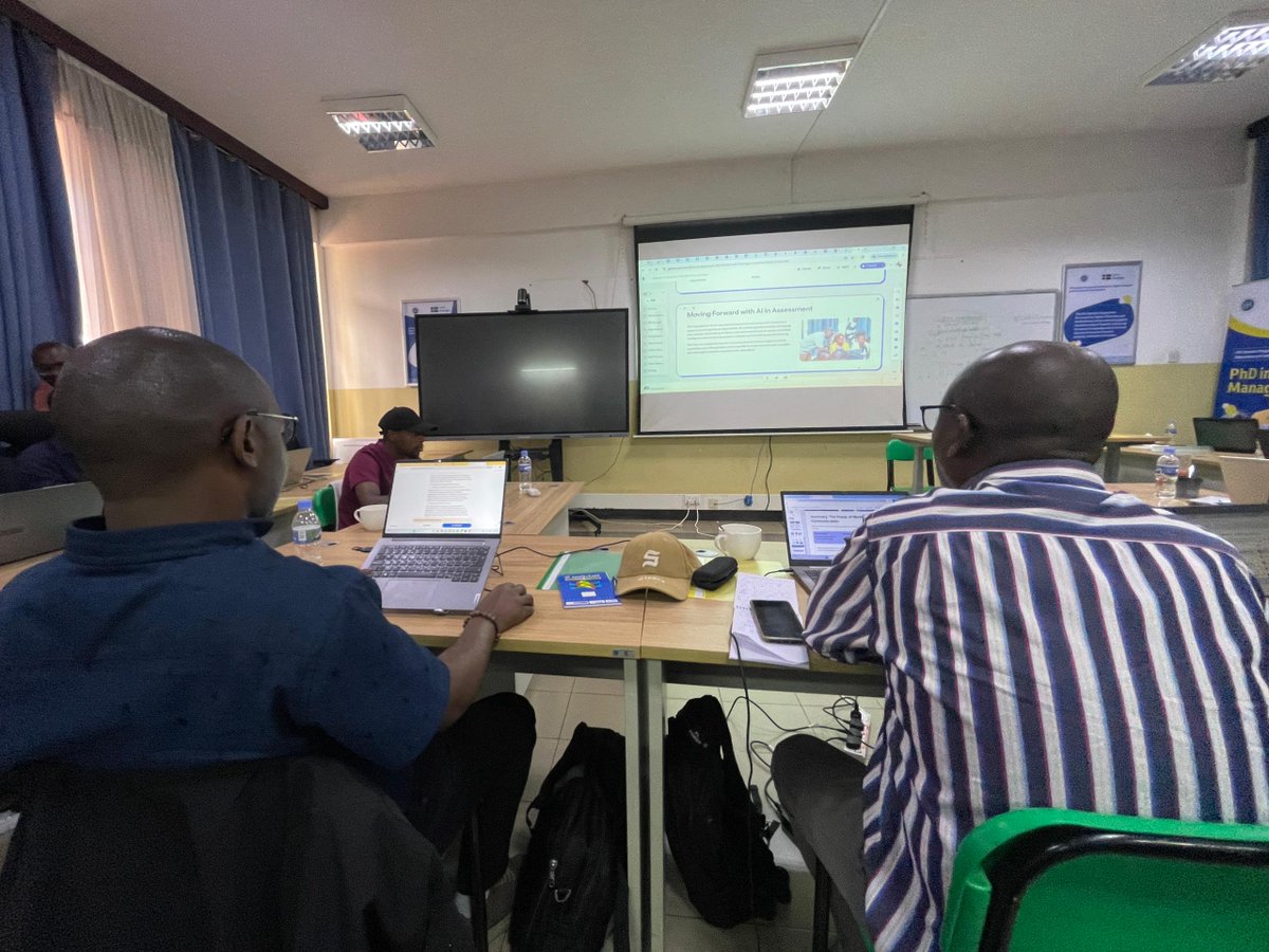 The Rwanda Journalism Educators Network (RJEN)is holding a 2-day training on “AI and Visual Design as Teaching Tools” at <a href="/Uni_Rwanda/">University of Rwanda</a> Gikondo Campus (Dec 6- 7, 2025). 
It aims to boost educators’ capacity to use these tools in teaching, said Jean Pierre Uwimana, RJEN President.