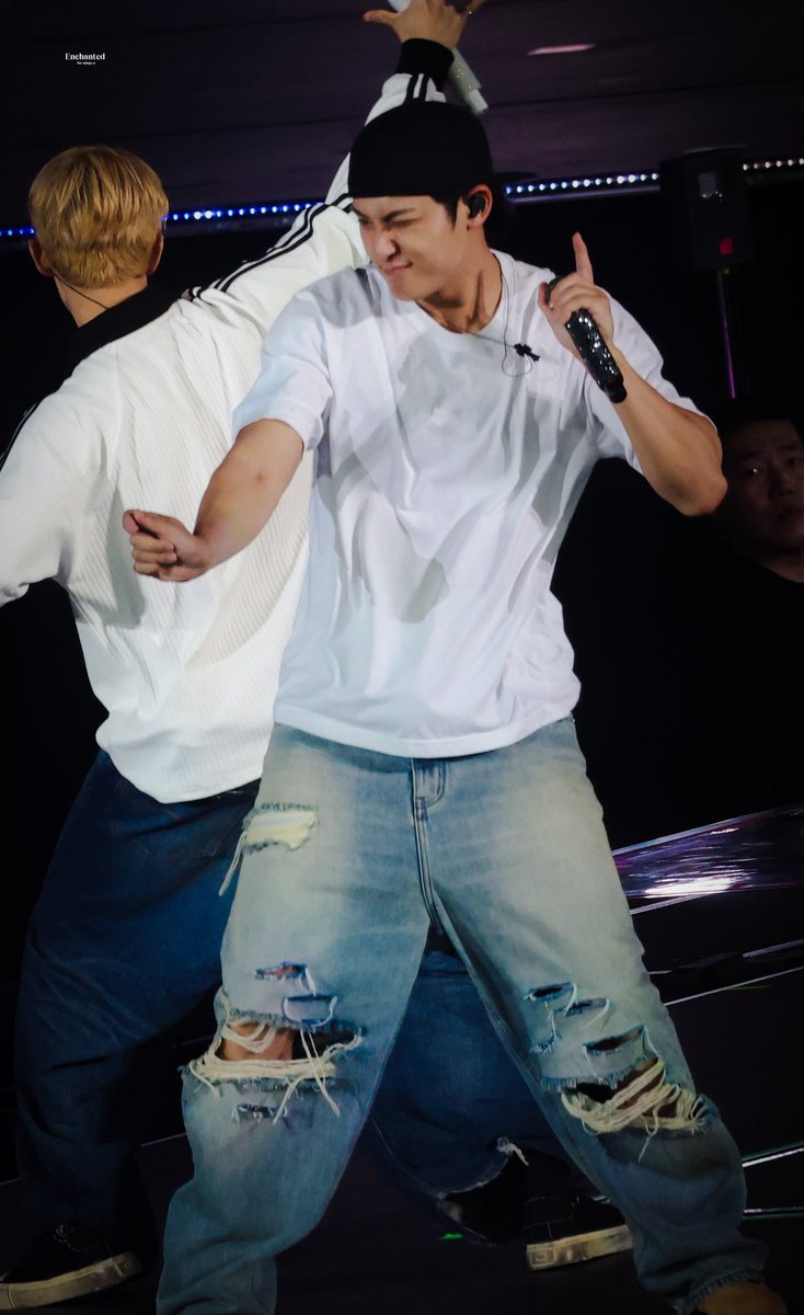 251207 NEW_in OSAKA ૮・ᴥ - ა ૮₍ ˃̶ ꇴ ˂̶ ₎ა #세븐틴