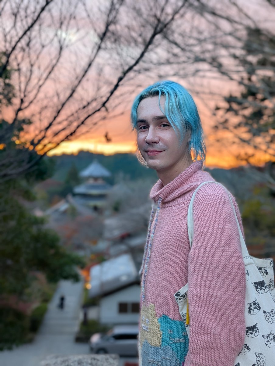 『日本人を含む全員から出国税をもらうのではなく、外国人から入国税を取ればいい』と発信すると『日本に媚びを売ってる』『好かれようと必死』って言われるけど、日本は全然その価値がある国だと思ってるだけです。入国税を払っても行きたいと思う人だけが入国したらいい。変な人はこなくていい。