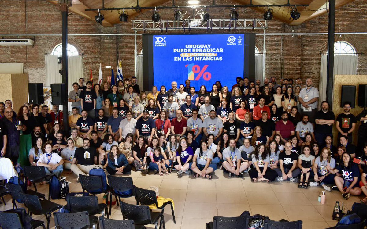 👊El XX Congreso de la Fenapes dice fuerte y claro:

📢 Uruguay puede erradicar la pobreza en las infancias. Gravar con un 1% al 1% más rico del país. 

#CongresoFenapes2025
