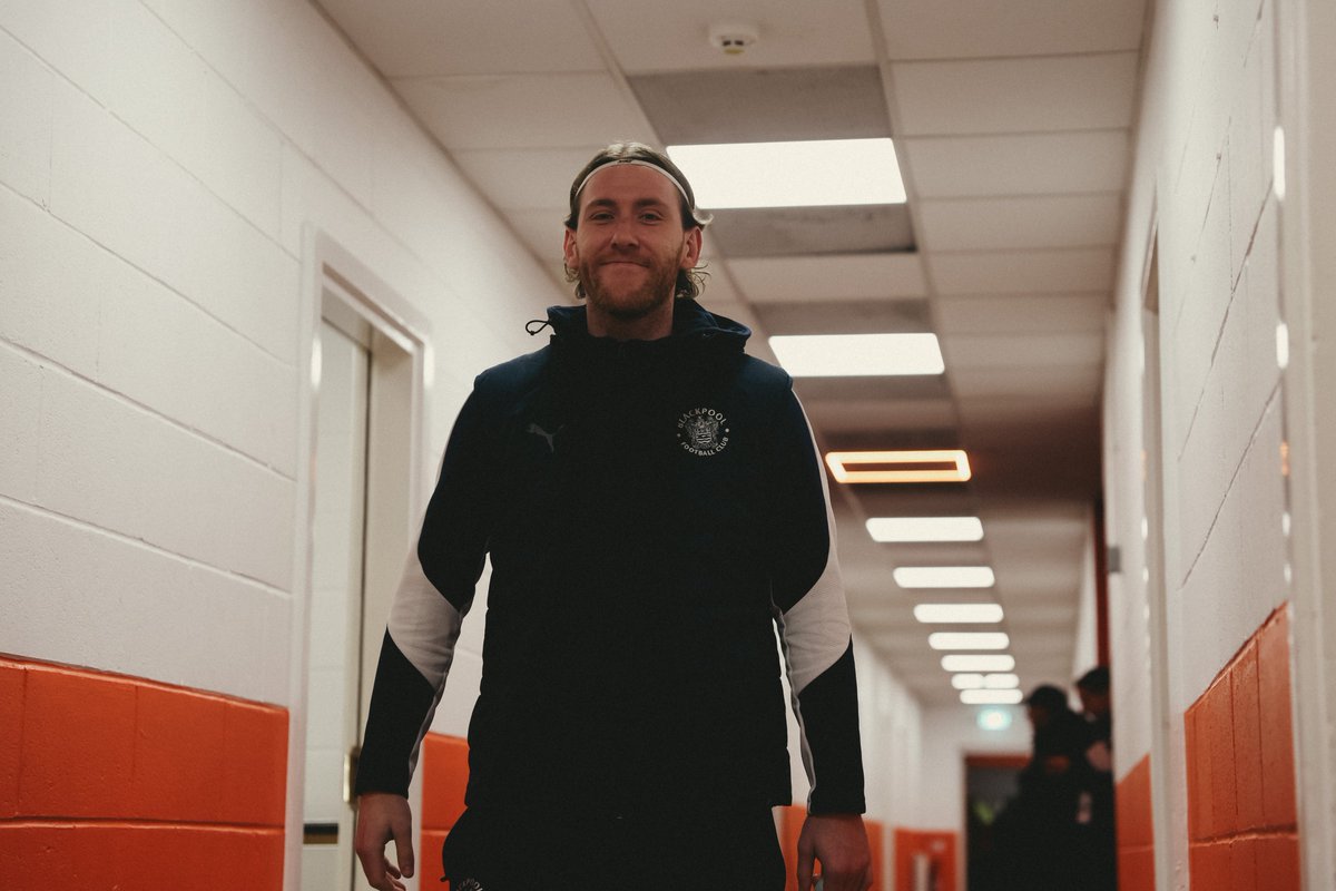 BlackpoolFC's tweet image. In the building. 👊

🍊 #UTMP