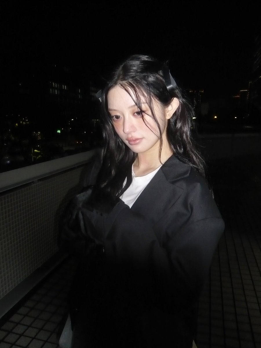 PARK MINJU WHY ARE YOU THIS GORGEOUS???? LOOK AT HER FACE CARD OH MY GOD, I’M ACTUALLY CRYING