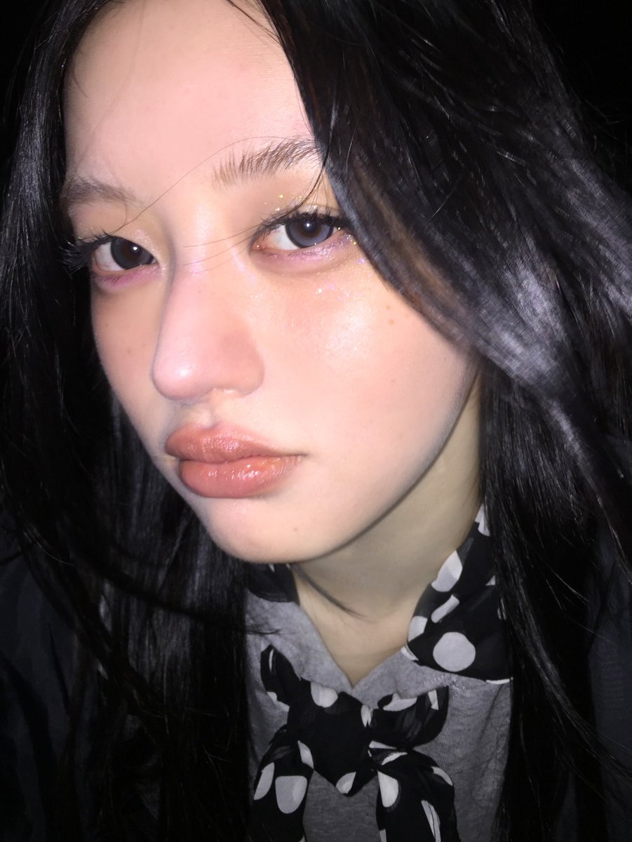 minjuspic's tweet photo. PARK MINJU WHY ARE YOU THIS GORGEOUS???? LOOK AT HER FACE CARD OH MY GOD, I’M ACTUALLY CRYING https://t.co/sUTfoDtdfh