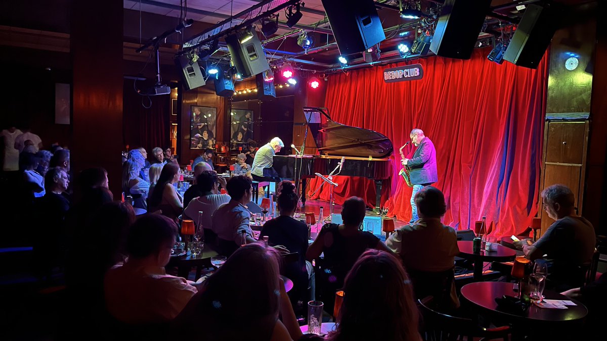 Bellísimo primer concierto de los músicos italianos Giovanni Mirabassi y Rosario Giuliani  anoche en Bebop Club. 

Hoy, segunda presentación 20 hs.

Entradas disponibles: passline.com/eventos/giovan…
<a href="/bebopclub/">Bebop Club</a> <a href="/IICbaires/">IIC Buenos Aires</a> <a href="/PonteProduccio1/">Ponte Producciones</a>