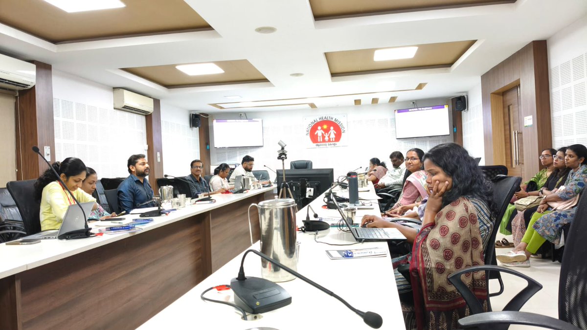 A sensitisation session for  Program Officers of the DHS and NHM Offices was held on 5th December 2025 at the NHM Conference Hall Thiruvananthapuram.

#TBMuktBharat
#TBHaregaDeshJeetega
#EndTBNow
#EndTBTogether
#tbmuktbharatabhiyan