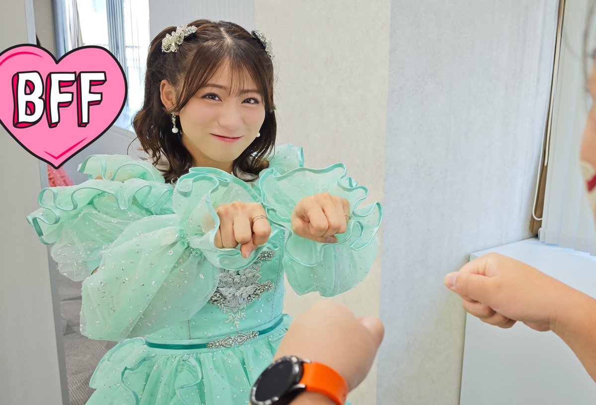 ラストツーショはグータッチで締めました 坂本遥奈さん、ありがとうご