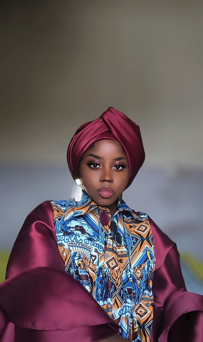 AlX__DominiQ's tweet photo. Le bordeaux est une  couleur magnifique 😍😍

NGOND'A BWAM!!! Peuple SAWA.🎊🎊🎉🎉 https://t.co/xLz6q3kGAj