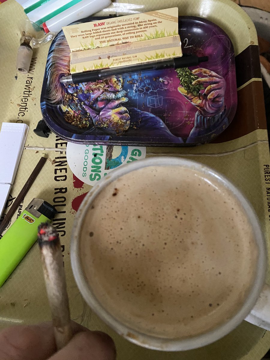 Greengiggles420's tweet photo. GM X fam from the Emerald Isle whoever you are wherever you are, enjoy your wake and bake LGF !!!!!!!! @BearlyGetIt @HippieLifeKrew @WeDaKrew #CannabisCommunity #PPP #cannabisculture #Kneecap #CoffeeTime #Legalizeit #Wakeandbake #ComeonMax #QatarGP #Max33 https://t.co/QbRVDkBut4