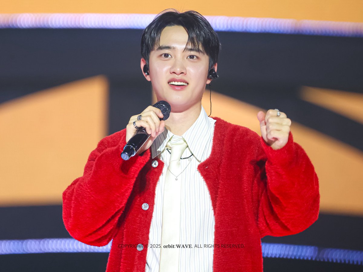 orbitw_'s tweet image. 251207 막콘

경수가 전세계 단단이들을 응원합니다◡̎ 
모두 파이팅💖

#ASIACONCERT_DOit_THEFINAL
#도경수_두잇더파이널_막콘
#됴콘_막콘_집에안가
#DO #디오 #도경수 #DOHKYUNGSOO