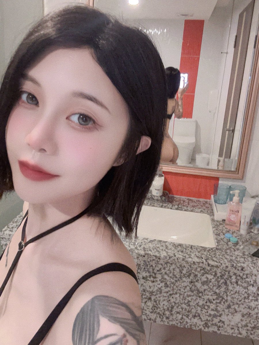 等等可以幫我吹頭髮嗎 https://t.co/YWCXu5s0x9