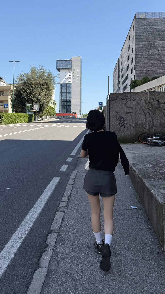 seowunuu's tweet photo. summer vac 🌞👙 https://t.co/uUnXdo22S0