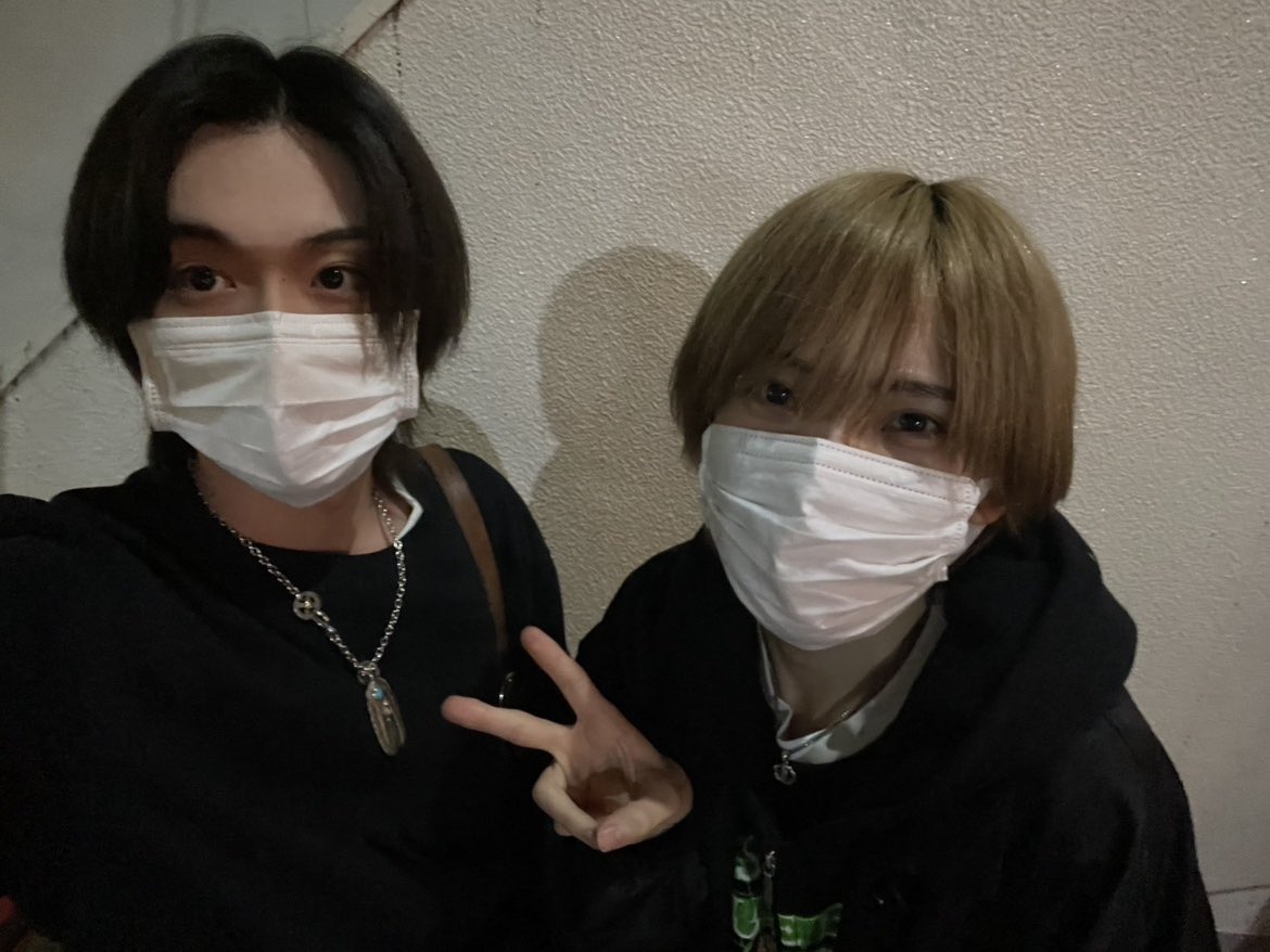 ひやあおがだいすき
またどこかで一緒にステージに立って欲しい😭