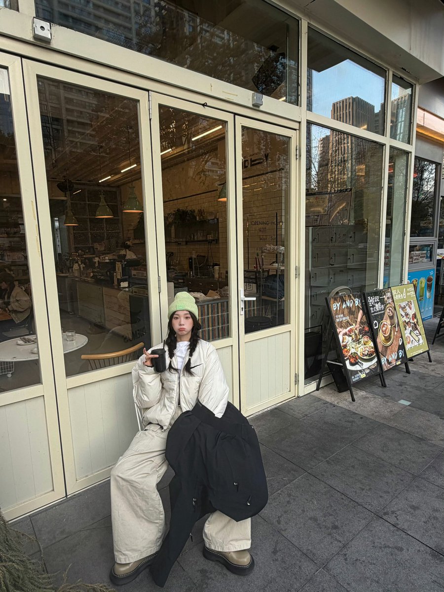 woshihazel's tweet image. 251207 호의선 공작실 웨이보 🆙

재고털이

#胡意旋 #호의선 #HuYixuan