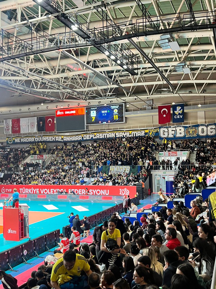 NE KADAR ÖVÜNSEK AZ, ANKARA DEPLASMAN SAYILMAZ!
 
Armanın gururu Sarı Meleklerimizi yalnız bırakmadık..