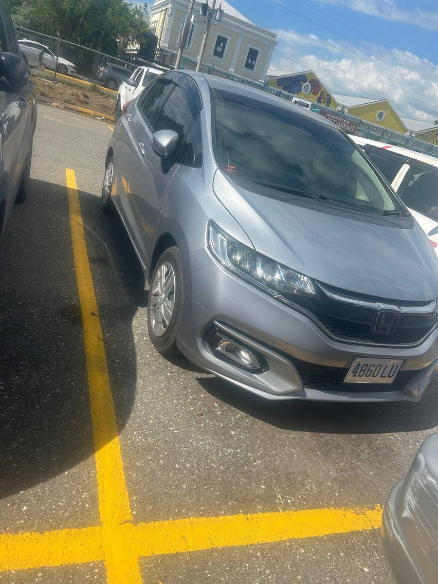 A do some laundry a medz how dem steal my colleague car Friday night... If yuh see this Honda fit reg 4860LU or see anybody bring home/park up a fit in the last 24-48hrs please call the police. It probably was stolen. Since last yr November I been highlighting vehicle theft in Ja