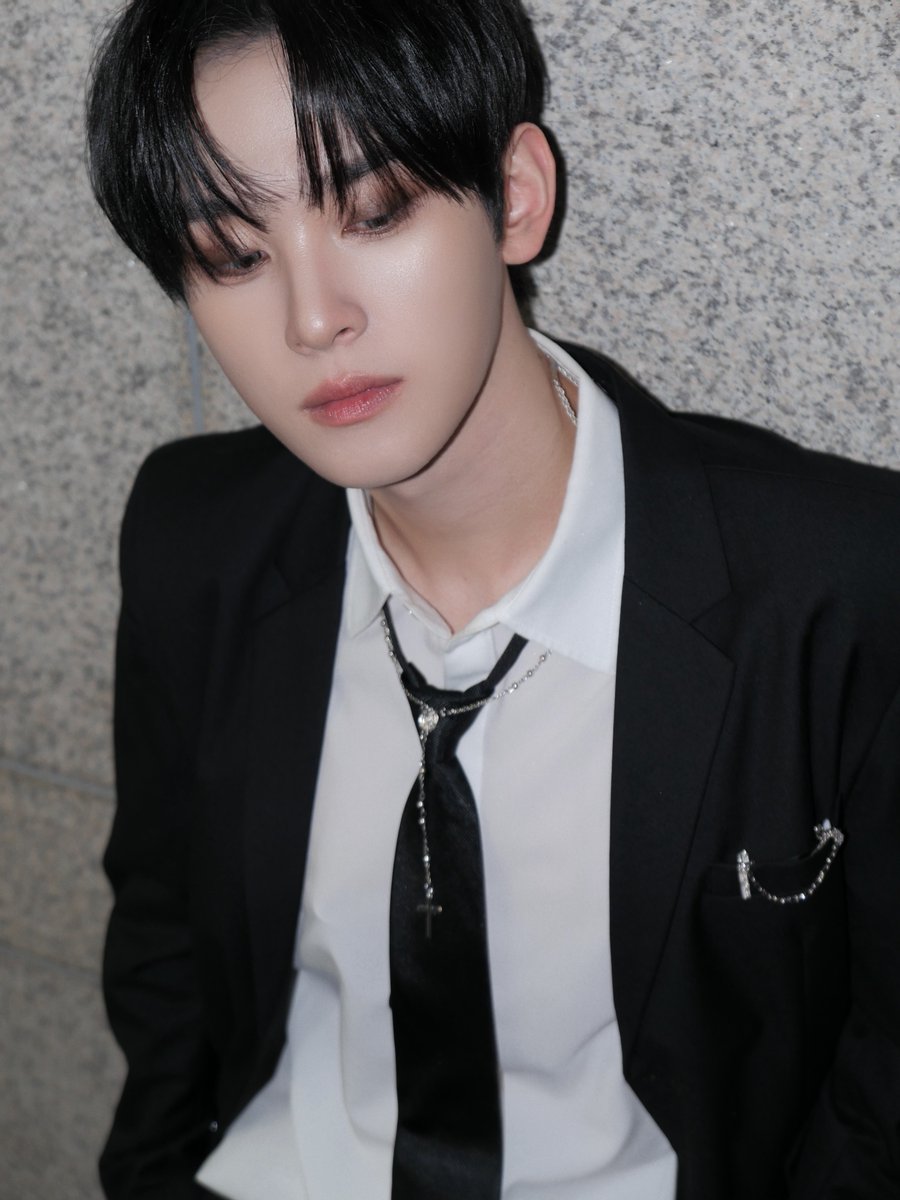 XODIAC_MEMBERS's tweet photo. [#현식] 

인기가요 막방 끝!!!!
알리바이 사랑해 줘서 고마웠어 쏘블리들 🫂

#XODIAC #소디엑 #HYUNSIK #현식 https://t.co/2Dmlo2VC6k