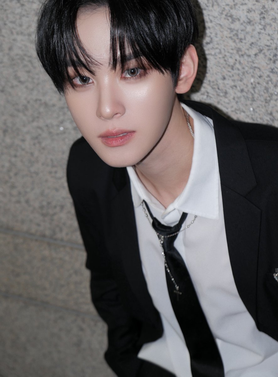 XODIAC_MEMBERS's tweet photo. [#현식] 

인기가요 막방 끝!!!!
알리바이 사랑해 줘서 고마웠어 쏘블리들 🫂

#XODIAC #소디엑 #HYUNSIK #현식 https://t.co/2Dmlo2VC6k