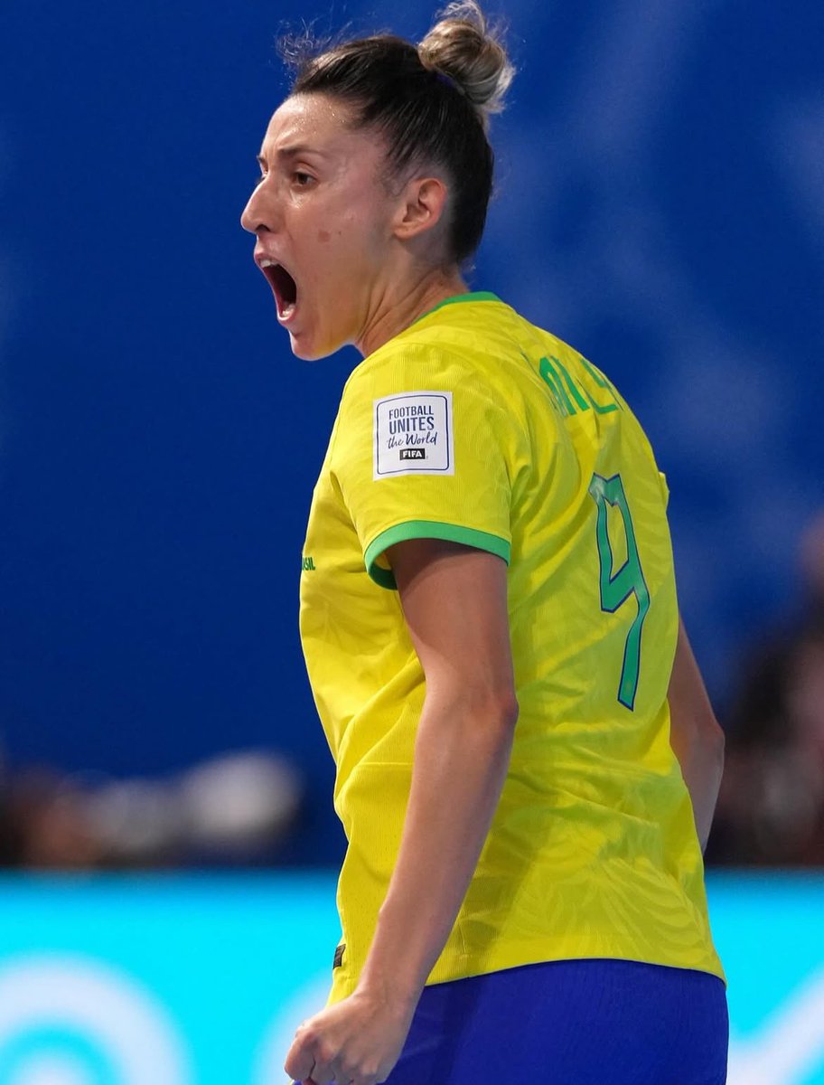 A PRIMEIRA COPA DO MUNDO É NOSSA! 🇧🇷

A Seleção Feminina Brasileira de futsal venceu Portugal por 3 a 0 e conquistou a primeira Copa do Mundo da história da modalidade.

Foi impecável.
Foi merecido.
E tinha que ser nosso.

Vai, Brasil! 🇧🇷🇧🇷🇧🇷🏆