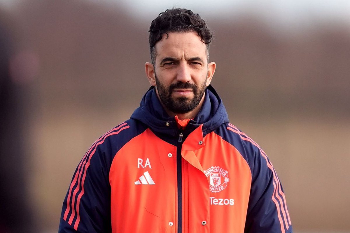 mufcytp's tweet image. 💣🚨🚨CRAZY FACT: David Moyes has more PL wins with Everton (15) than Ruben Amorim has with Manchester United (13).

Moyes managed his first PL match on January 16, 2025, while Amorim took charge on November 24, 2025.

So, Everton have a better “bench” than Manchester United? 😂