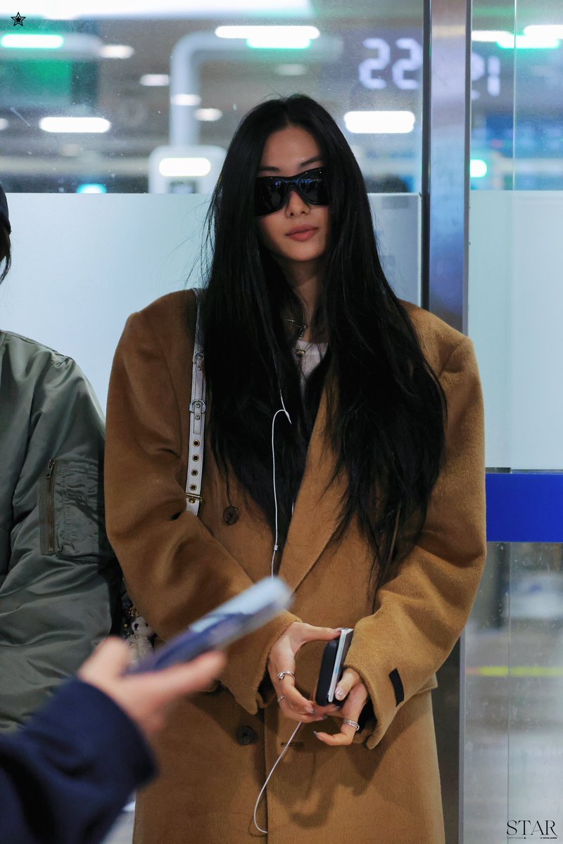 𝕊𝕋𝔸ℝ tweet media