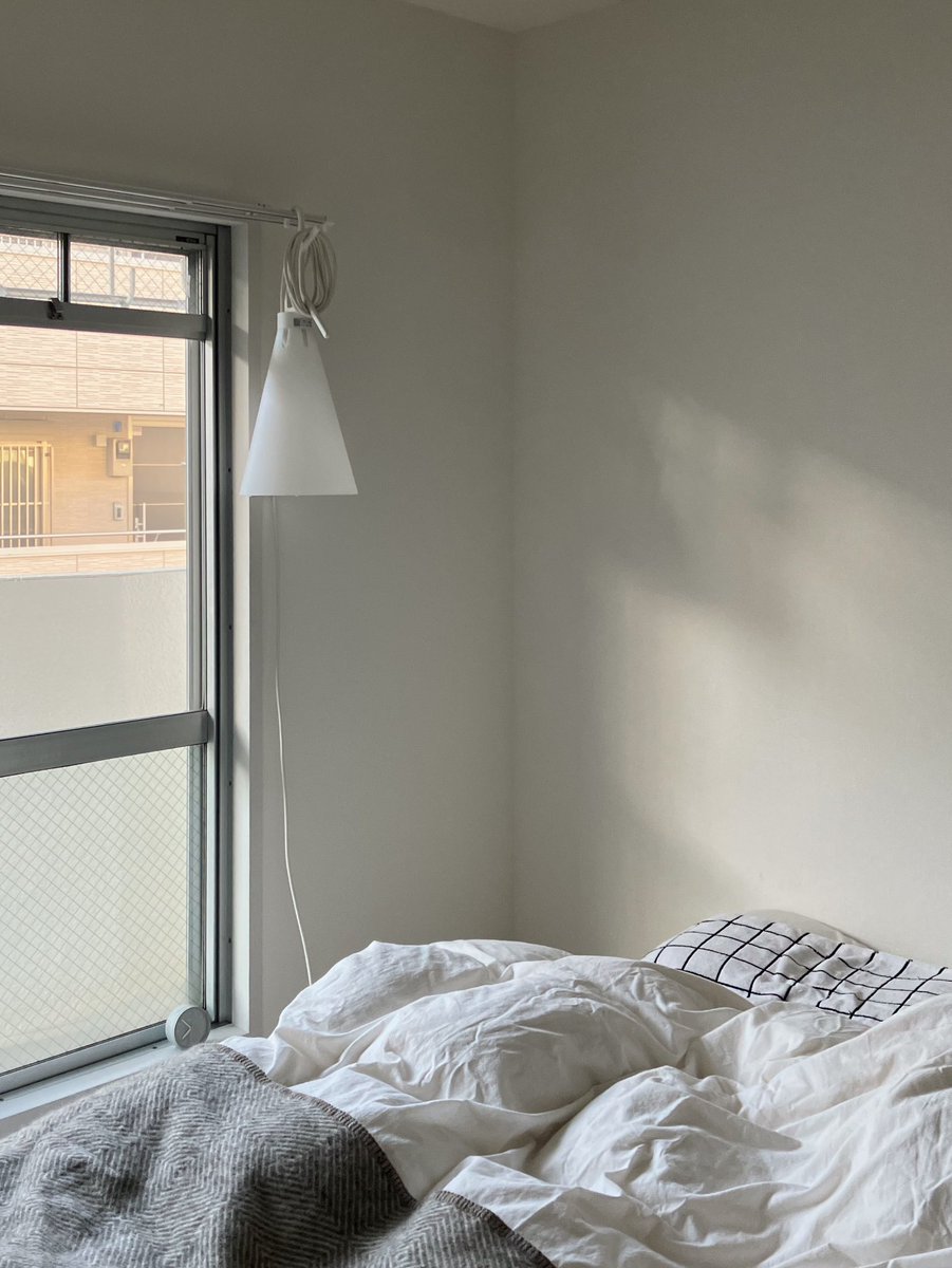 寝室はロールスクリーンにしようかな