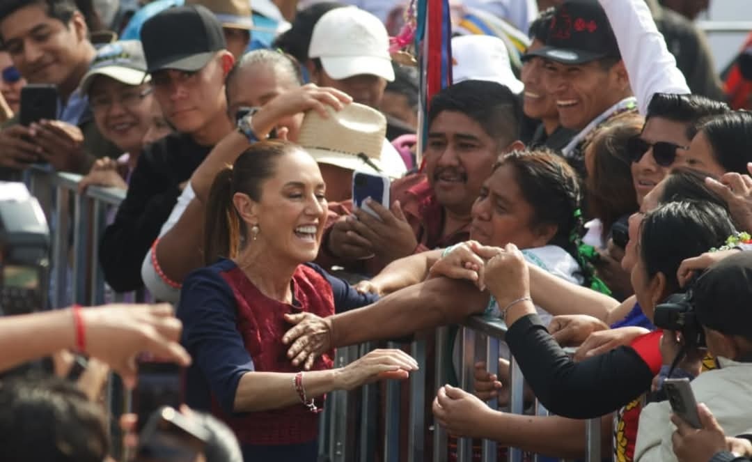 ¡Buenos días! Desde un México donde a la incompetente de Palacio Nacional ya le gustó que le agarren los limones exprimidos..

¿Café? ☕