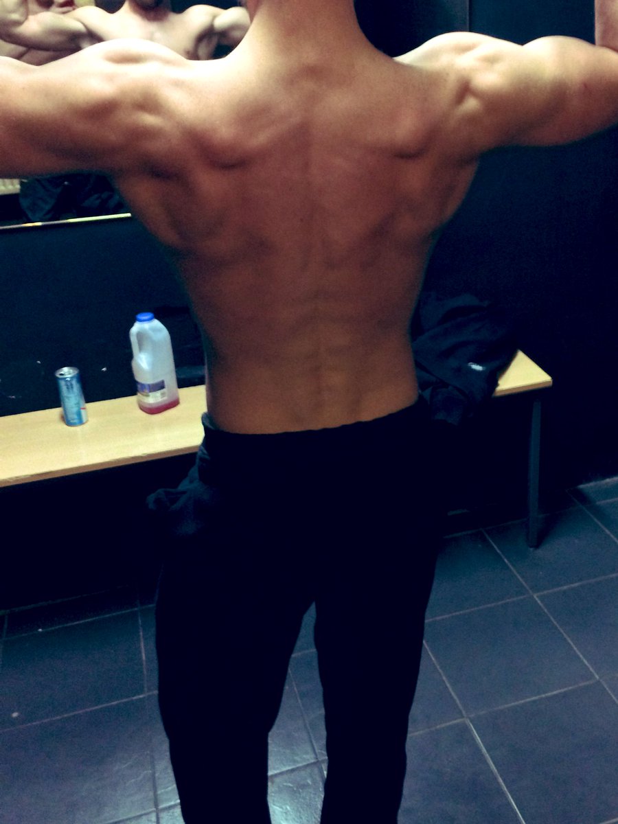 JustDrew93's tweet image. #backdays #gymrat #gym #followme #nopainnogain