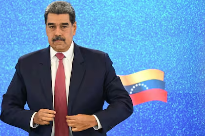 "La salida de Nicolás Maduro implicaría un cambio de régimen" <a href="/JoseColinaP/">Jose Antonio Colina</a> en #CorresponsalesenLínea <a href="/CenLinea/">CorresponsalesOk</a> por laoncediez.buenosaires.gob.ar