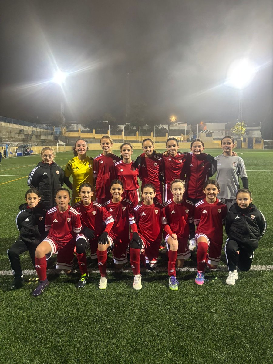 CANTERA | Gran triunfo para las de <a href="/JustoAnzuga3/">Justo Anzuga</a> en la 3ª Andaluza Alevín masculina a domicilio. ¡Vamos, pequeñas! 👏

CD Estepa industrial 1-2 #SevillaFCFem Alevín ⚪️🔴
 
⚽️ Valeria 
⚽️ Reyes

#CanteraSevillaFC