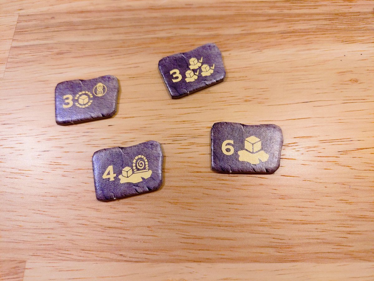 やっとこさエドラを噛み砕いて咀嚼したけど、書き方が独特かつ曖昧な記載も多くてホンマか？ってなってる🤔
特にマップのエリア概念はふんわりしすぎてマップに関する石版条件が何を指してるのか理解するのに苦労した。
…多分あってるハズ。
日本語版、でるんかな…そして大丈夫かなw