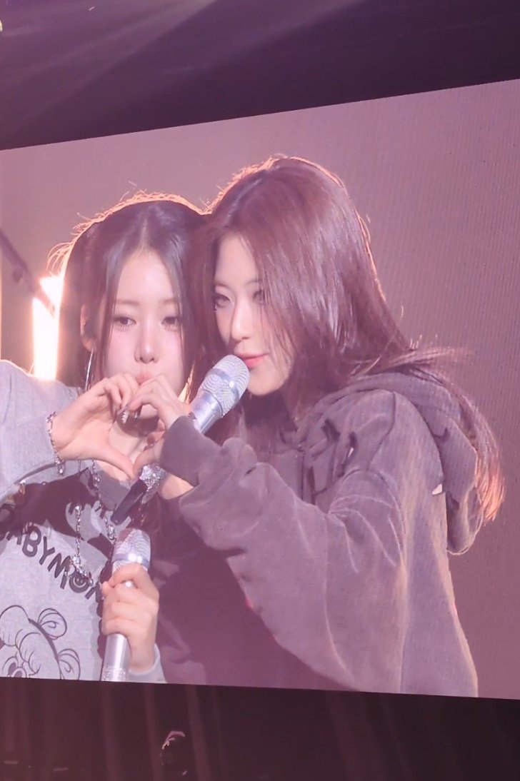 so cute 🤏

RUKA WILD IN KOBE
#LOVEMONSTERSinKobe_D2
#RUKA #河井瑠花 #BABYMONSTER